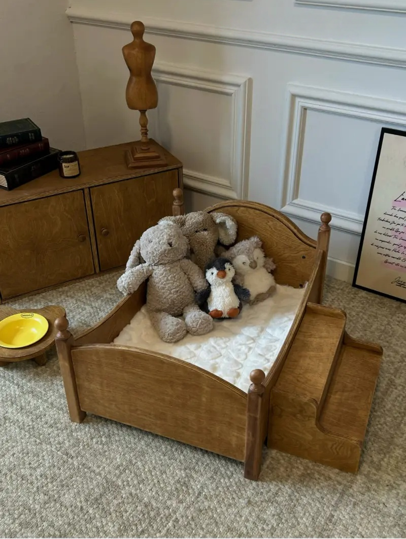 Retro Wooden Pet Bed Overview 4